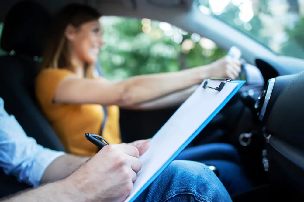 passerelle permis boite auto vers permis b près de Halluin